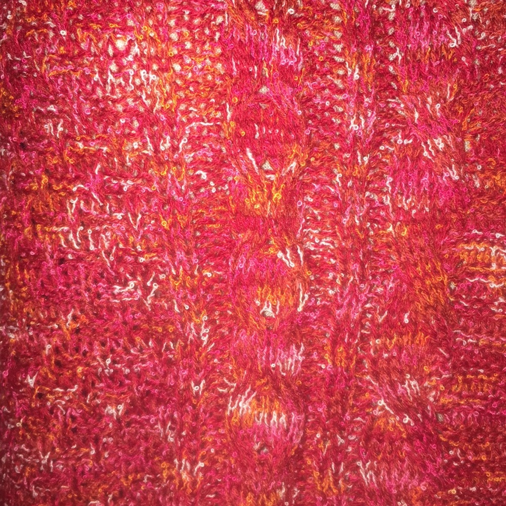 BNWOT bright red v-neck cable knit sweater in Lge - Picture 3 of 8